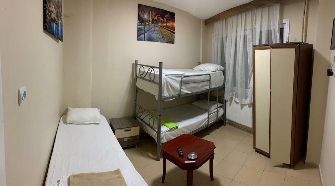Hayat Pansiyon Hostel Istanboel Buitenkant foto