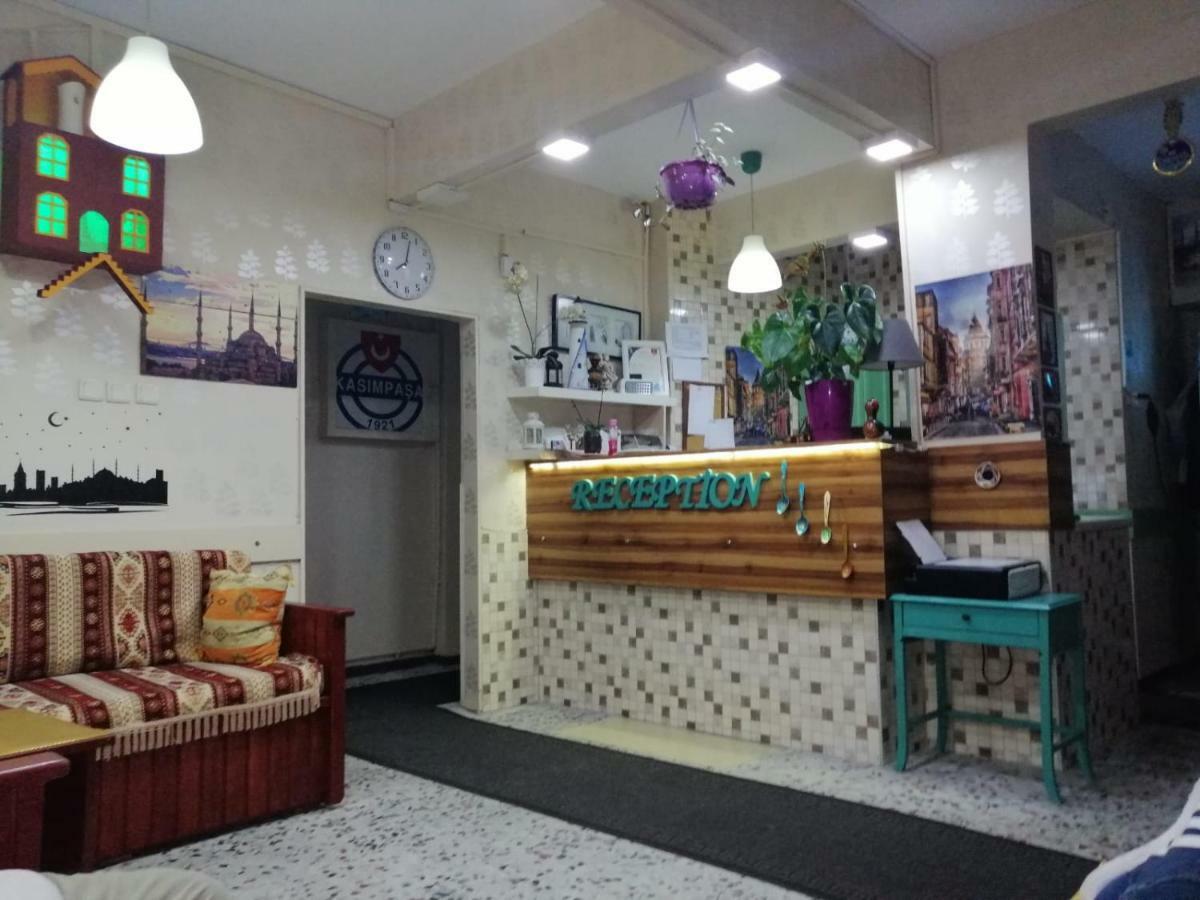 Hayat Pansiyon Hostel Istanboel Buitenkant foto